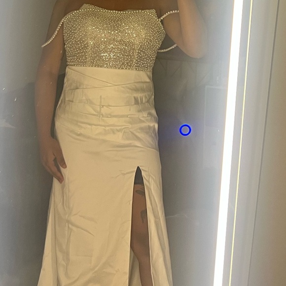 Wedding/prom gown - Picture 4 of 6